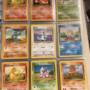 Pokémon kort  Äldre Vintage 1995-1999 - Fina äldre kort skickas i sleeve  25:- styck  Se även VINTED—>  https://www.vinted.se/member/162985446-putteb13