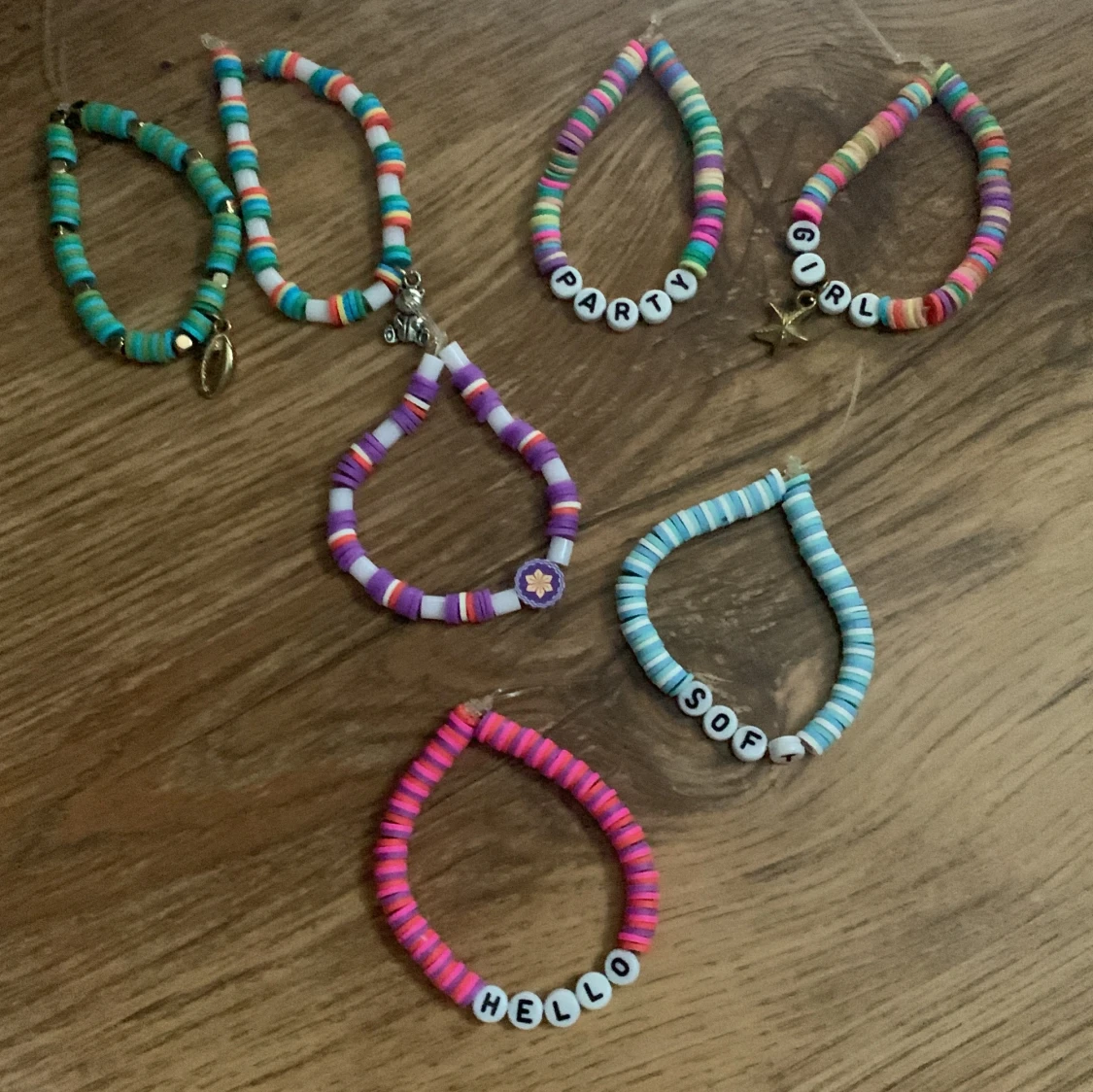 Färgglada armband❤️ - 93