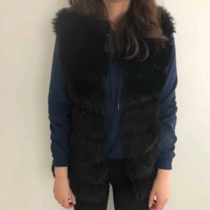  - Pälsväst från miinto i bra skick 