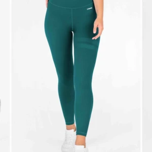  - stronger träningstights i samma färg som toppen 🌟 knappt använda, strl s 300kr 