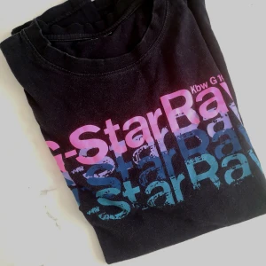 G-star t-shirt  - Storlek M. Begagnad men har kvar att ge. Pris 50kr + frakt 30kr 