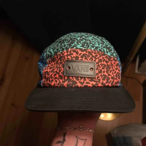  - Keps från vans, köparen står för frakt på cirka 50 kr 🤩