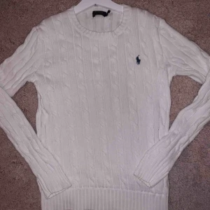  - Vit tröja från Ralph Lauren 