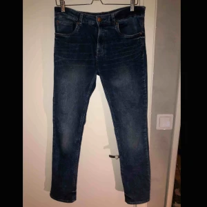  - Säljer ett par mjukisjeans till bra pris för att dom är för små för mig.