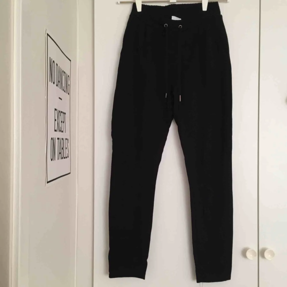 I populär modell👌  📬 Frakt 63 kr. Jeans & Byxor.