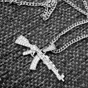  - GunNecklace. Material:alloy. Märke: He Dao Store Fri Frakt!