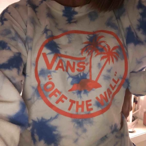  - Snygg vans tröja, använd ett fåtal gånger! Går att frakta  