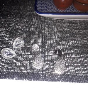  - Gäller ej orm armband.allt för 35