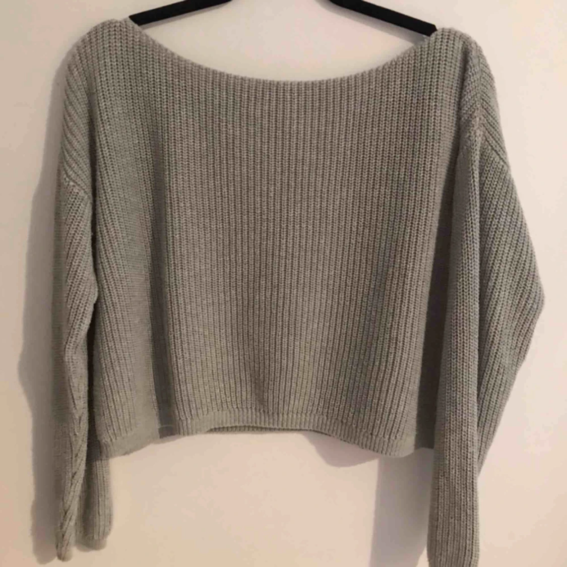 Grå stickad topp