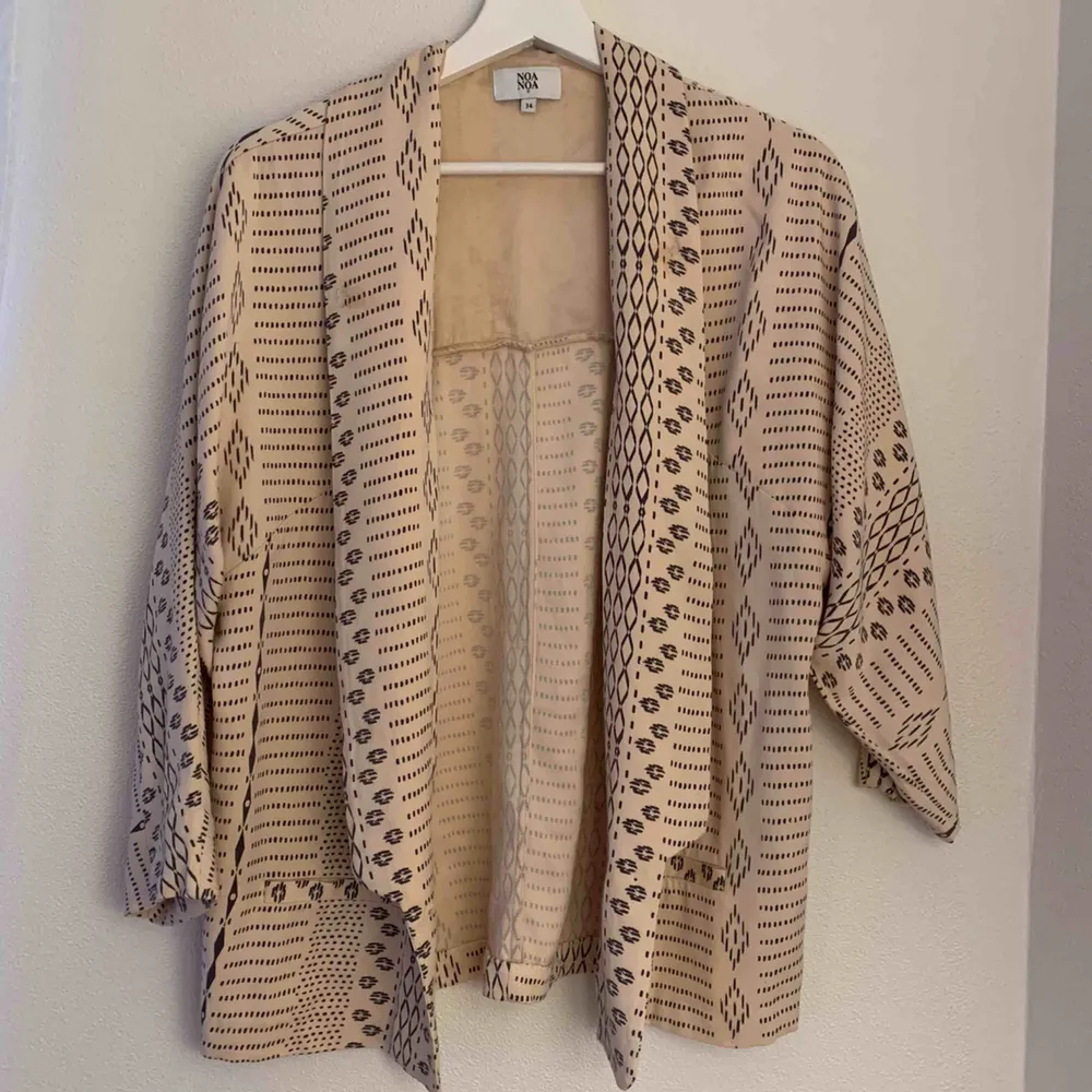 A very nice oversized blazer for Spring by Noa Noa. In a super good condition. . Jackor.