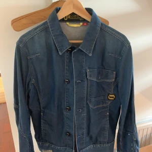  - Snygg jeansjacka från Jack and Jones! 