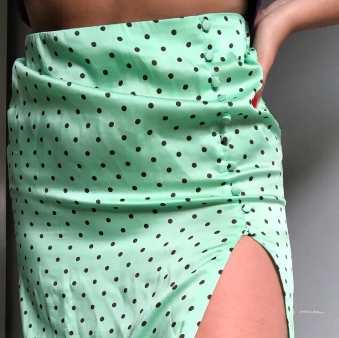 Grön kjol storlek M