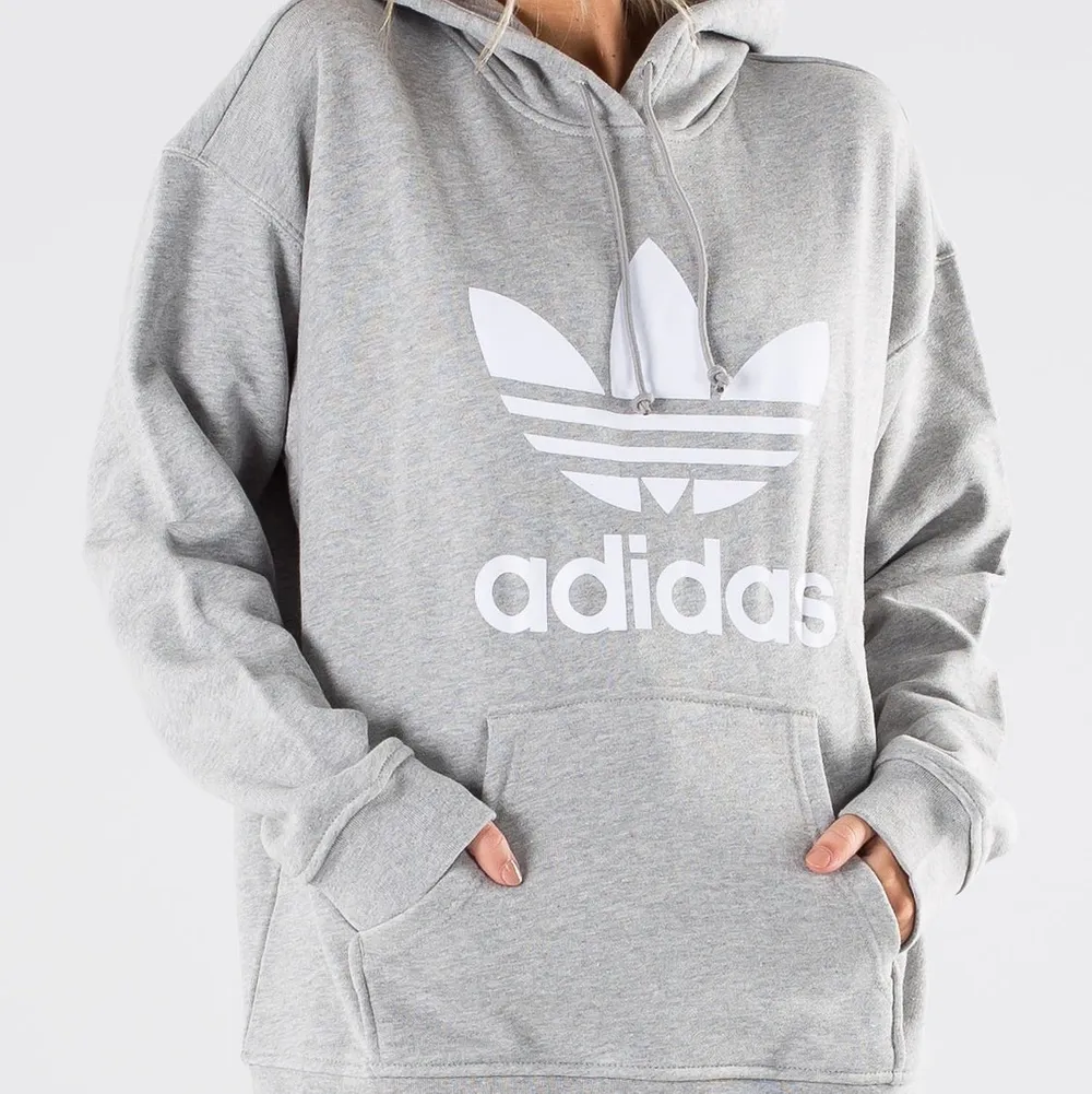 Grå skön oversized hoodie från adidas, storlek s. Hoodies.