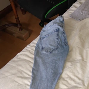 Jättefina jeans ifrån Gina! - Så sköna o fina, säljs på grund av garderobsrensning!