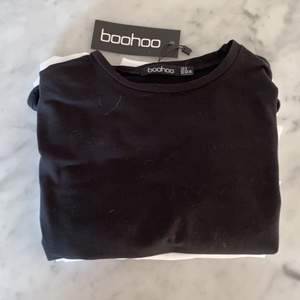 2 bodys från Boohoo 🌸 Endast provade, 120+frakten, passar bra till högmidjade byxor 😊