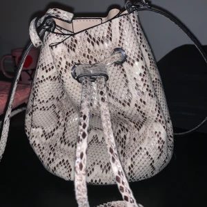 Svin fin bucketbag - Jätte fin bucketbag aldrig använd 