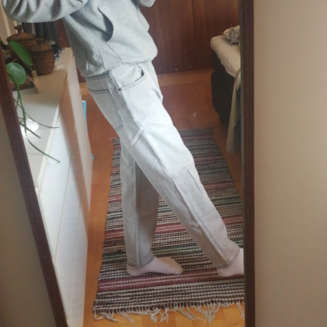 Ljusgrå straight jeans - 90