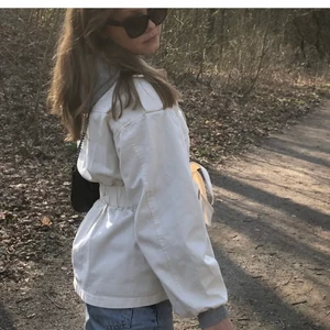 Jacka - Jättefin jacka/blazer från ginatricot. Aldrig använd (lånade bilder)