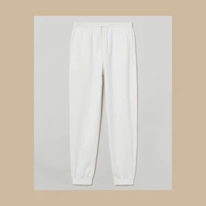 Vita Högmigjade mjukisbyxor - Mjukisbyxor från H&M som är helt oanvända! Nypriset 199kr. 🤍