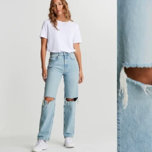 Gina tricot jeans  - Säljer mina älskade Gina jeans i modellen 90’s high waist pga att jag har ett par liknande. Knappen har gått sönder på gylfen men ska sy tillbaka den och det kommer inte synas! Därav priset. Inget fel alls på dom över det! ❤️❤️