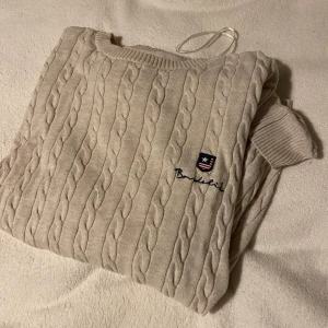 Bondelid kabelstickad tröja - Använd 2 gånger, beige