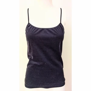 Calvin Klein top - Jättefin Calvin Klein top, svart sammet. Storlek M, men skulle också passa någon som är S. 