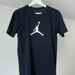 Jordan  - Jordan tröja ganska simpel