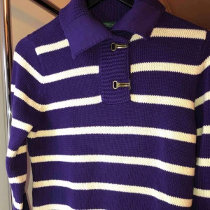  - New without tag Cotton knit sweater with the hook button Color: Violet/purple Size: Small