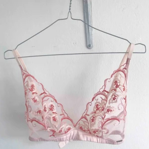 Ella M - Spets bh från Ella.m, använd enbart en gång. Kan mötas i Örebro annars frakt 