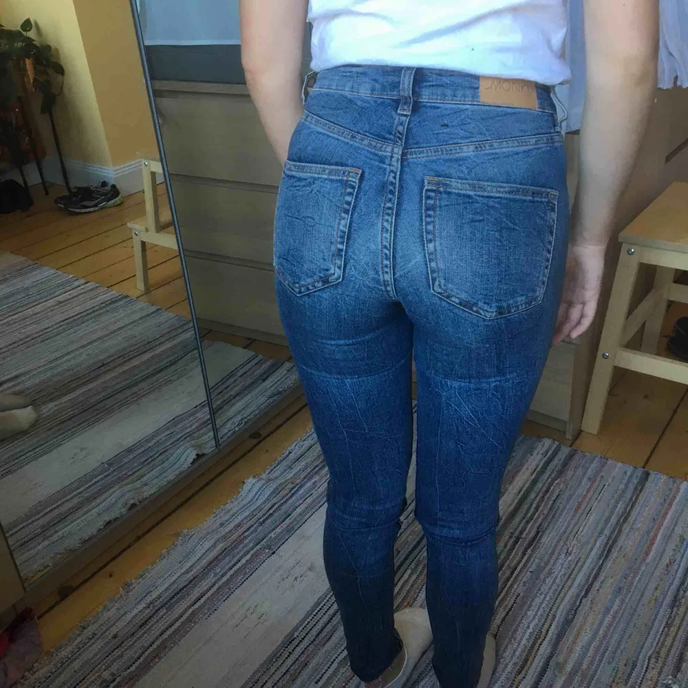 Slim mod waist jeans. Avklippta. Mkt fint skick.. Jeans & Byxor.
