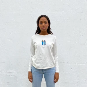 Tröja no:7 - AXELKONSTNAR x PHILIPPA - Vit secondhand långärmad t-shirt med print skapad av @axelkonstnar i samarbete med Philippa Parnevik. 