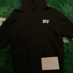 UFO hoodie - Fin hoodie, bra skick 