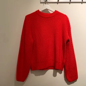 Stickad tröja  - Stickad tröja från ginatricot, fint skick! 