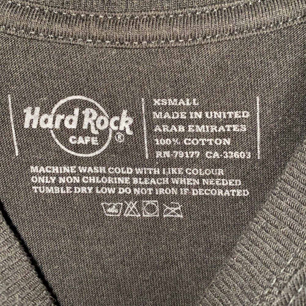 Säljer denna coola Hard Rock cafe T-shirten!. T-shirts.