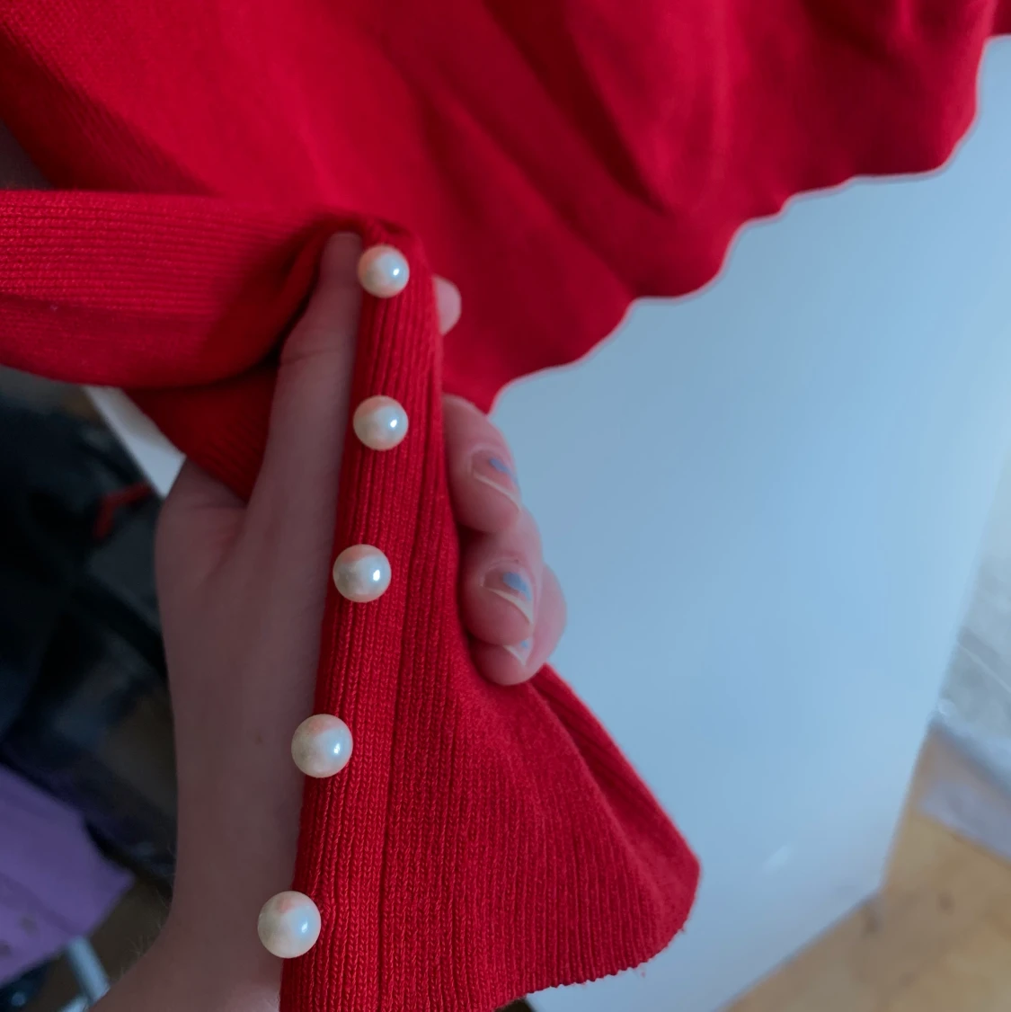 Röd polotröja med pärlor från Chiquelle  - 90