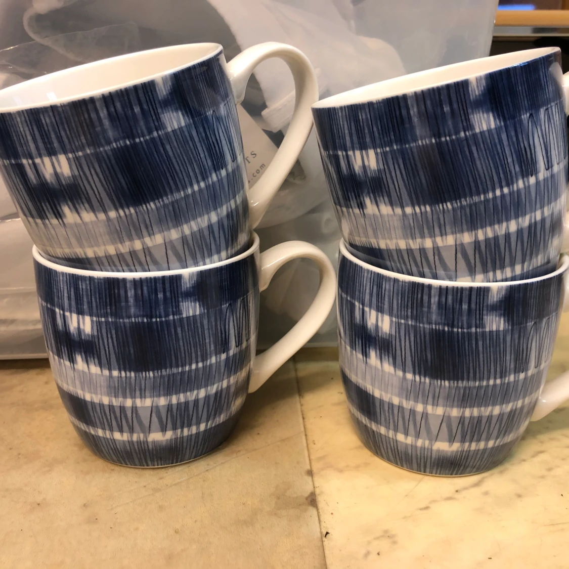 4 st te eller kaffemuggar i mycket fint skick