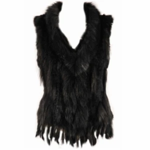 Äkta svart pälsväst - Äkta svart pälsväst från Monroe i storlek small/medium. Köptes för 1450kr, säljer för 500kr, knappt använd.