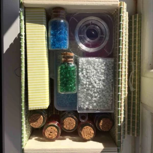  - Detta är bara några av alla färger vi har så skriv till oss så kan du få ditt smycke hur du vill! 