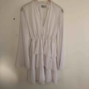  - Jättefin klänning från NA-KD, 150kr inkl.frakt