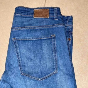  - Helt nya, endast testade men för små 