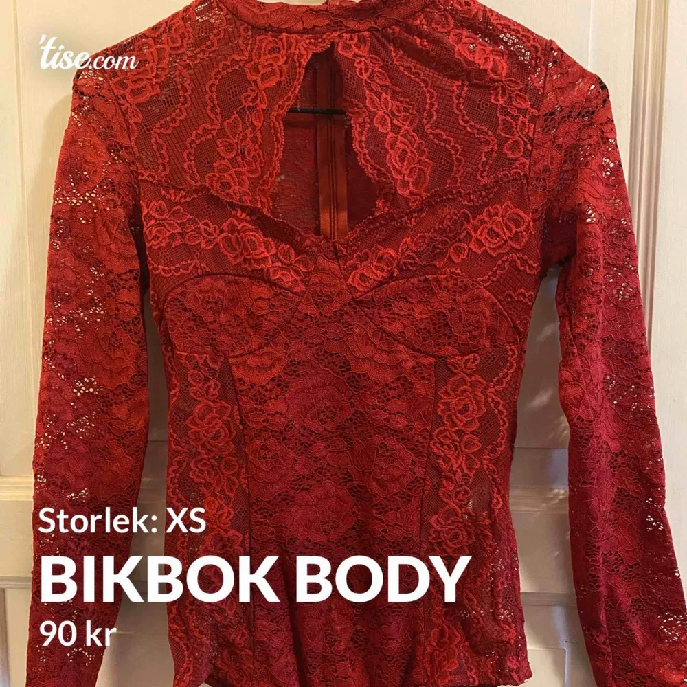 Snygg body från Bikbok  🤩 Använd en gång🥰. Toppar.