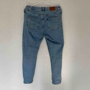  - Monki mom 26. Fint skick 