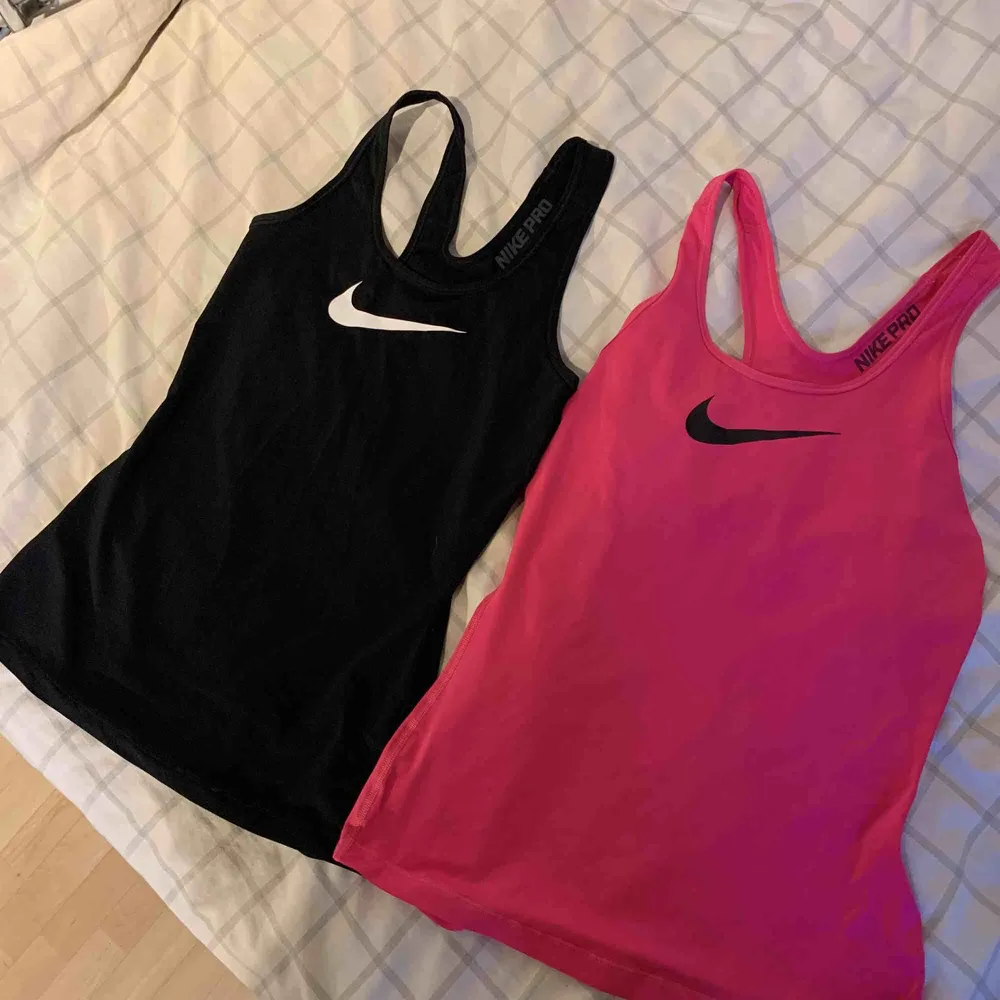 SVART LINNE SÅLT  Nike PRO linnen. Det rosa är S. Frakt ingår . Toppar.