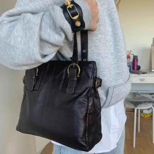  - Säljer min  favoritväska för 150kr + frakt (59) ❤️ sparsamt använd så i bra skick! 🌷