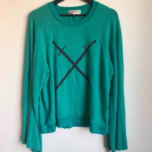  - Mysig och mjuk tröja från Wildfox