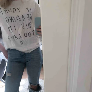  - T-shirt med tryck från Drakes album! 🤛🏻🤛🏻💕 Så ball och cool. Finner tyvärr inte användning i den. 🤪 BUDA