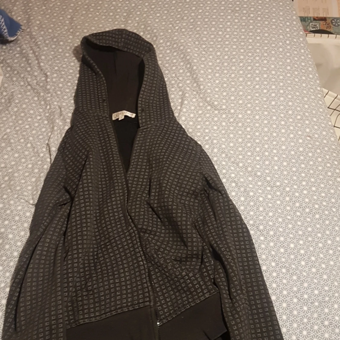 En vanlig tjock tröja  - 90