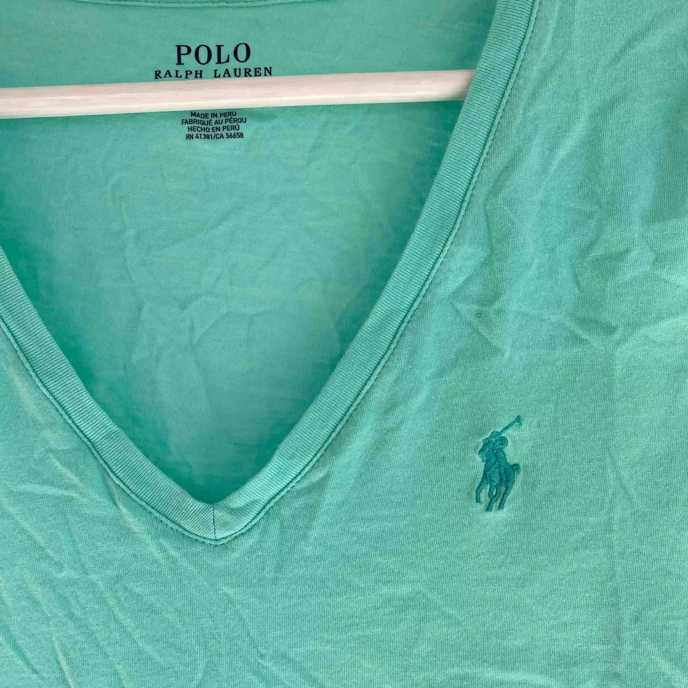Turkos t-shirt från Polo Ralph Lauren | Storlek S | Säljs pga att den inte längre kommer till användning. T-shirts.