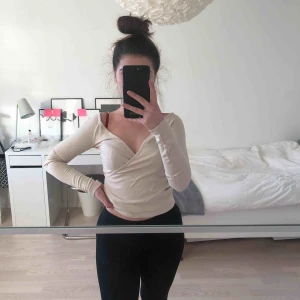  - Snyggaste omlott tröjan, passar även xs/s 