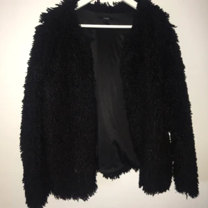  - Mysig kofta från Lindex